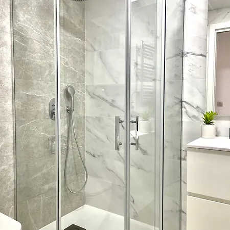 Sunset Cliffs Luxury Apartment Benidorm