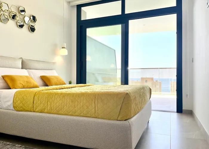 Sunset Cliffs Luxury *